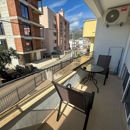 Harasta Lux Apartment Bar Exterior foto