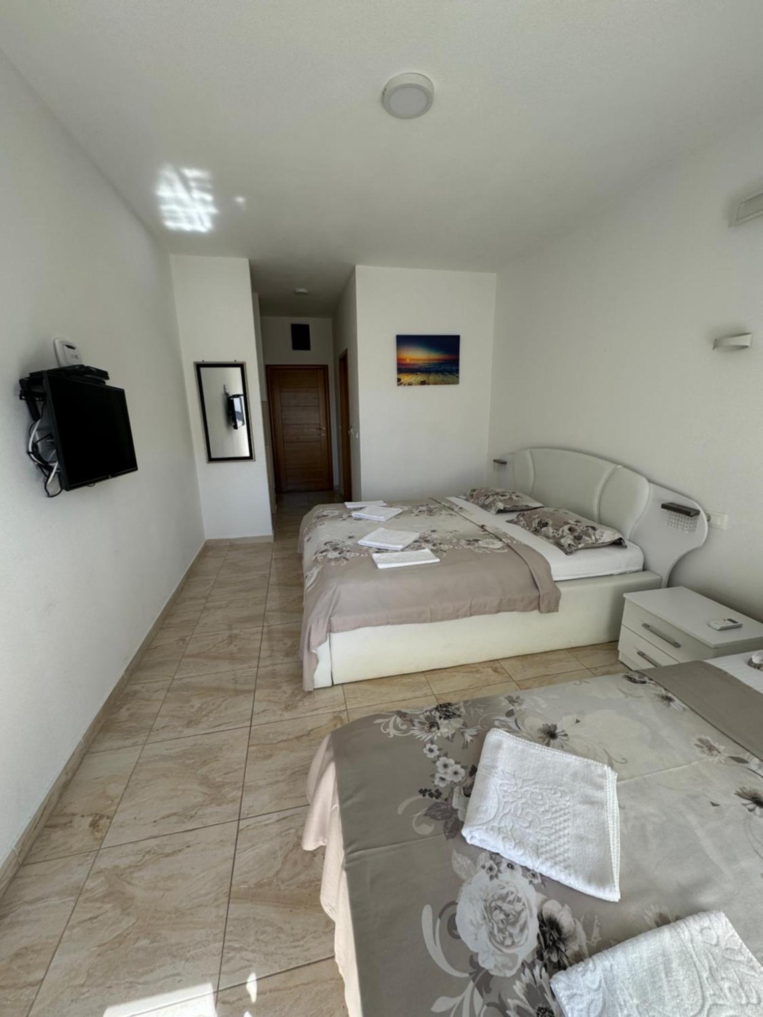 Harasta Lux Apartment Bar Exterior foto