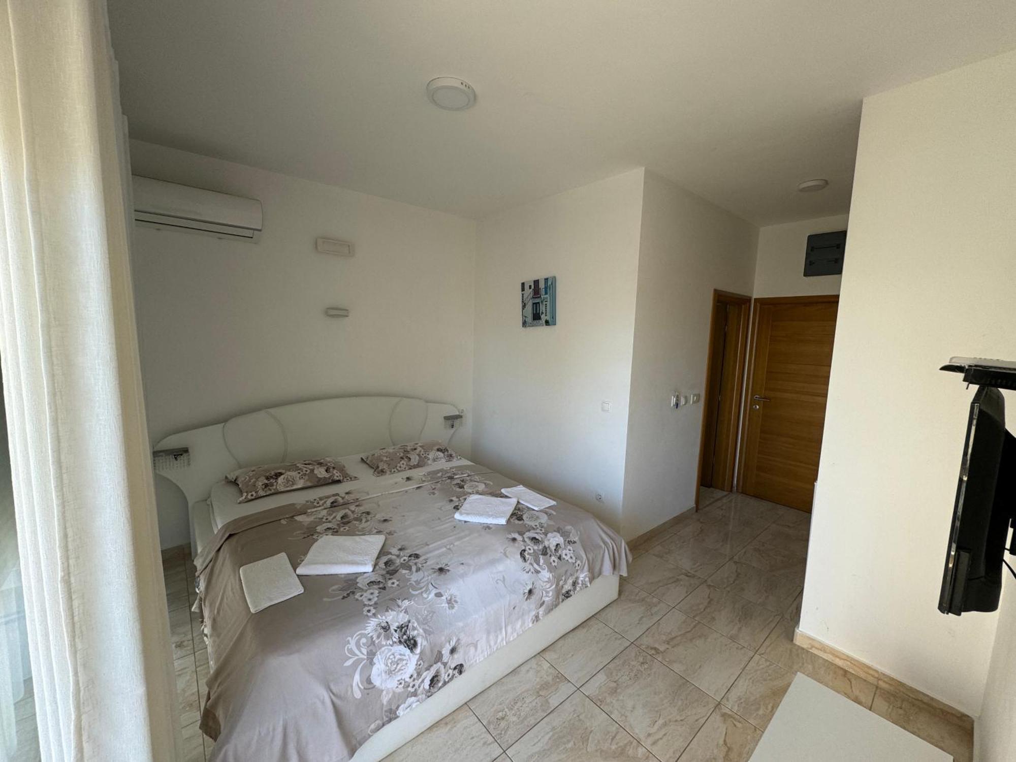 Harasta Lux Apartment Bar Exterior foto