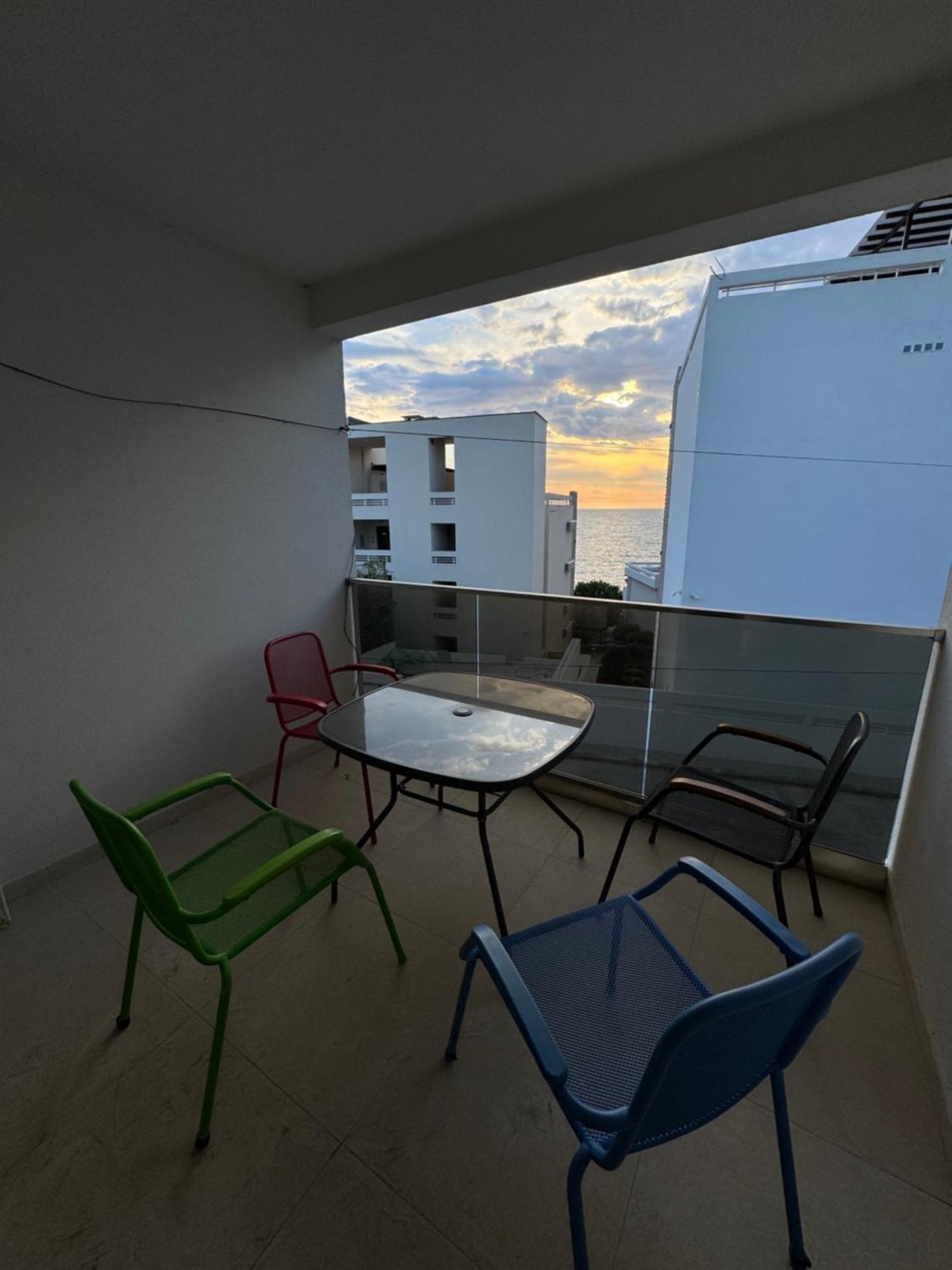 Harasta Lux Apartment Bar Exterior foto
