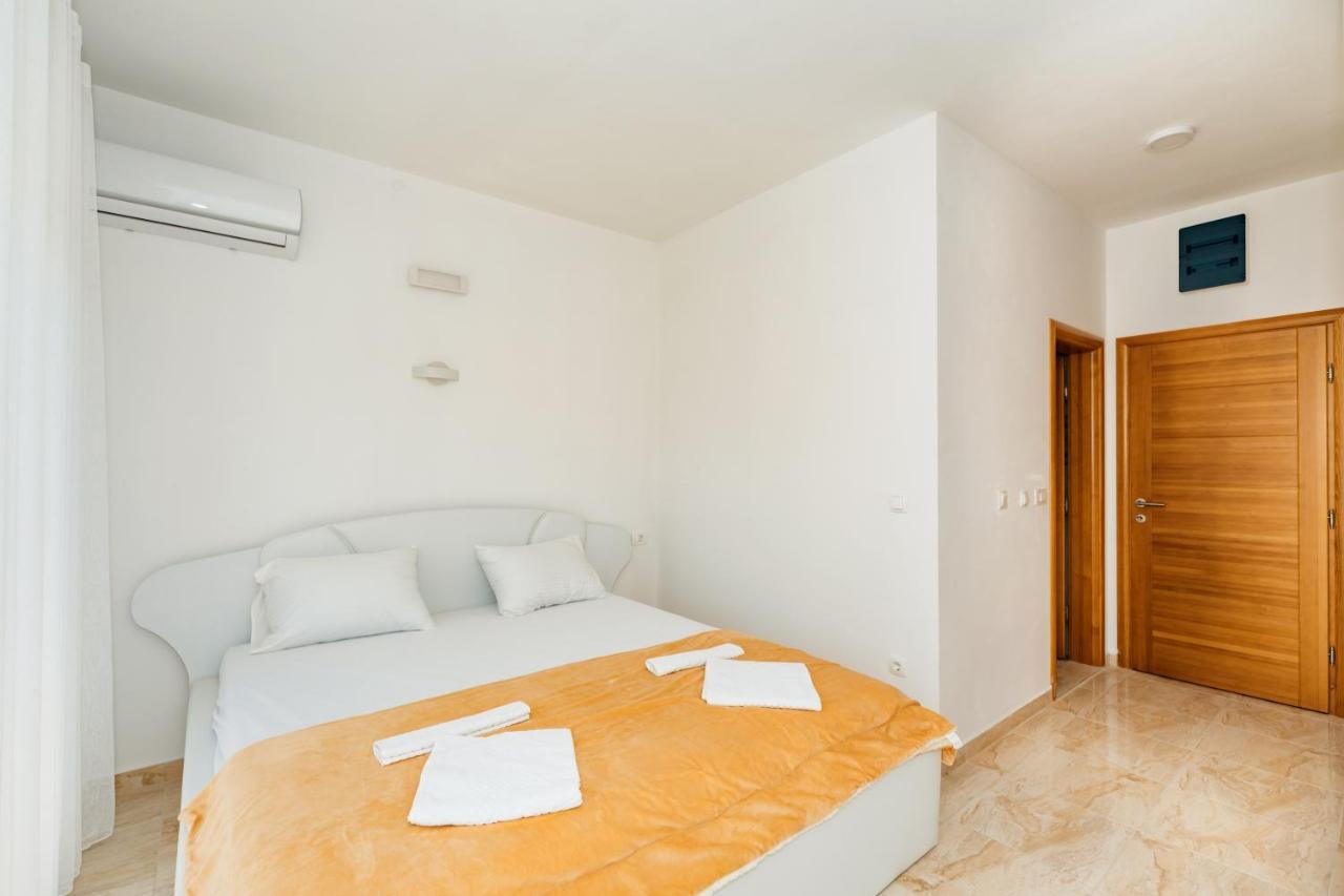 Harasta Lux Apartment Bar Exterior foto